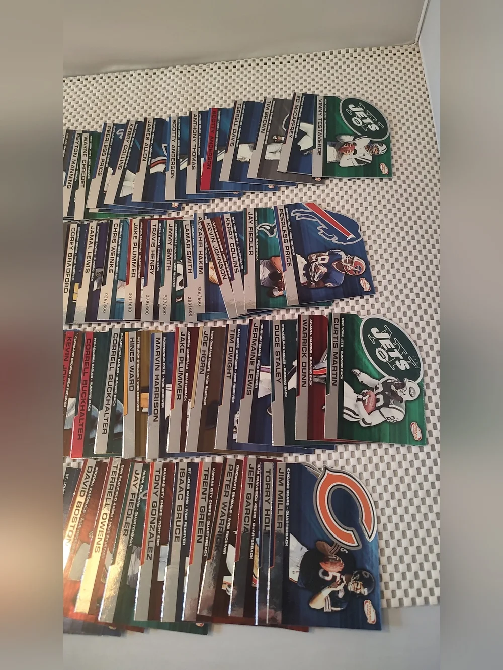 70 Football 2002 Trading Cards